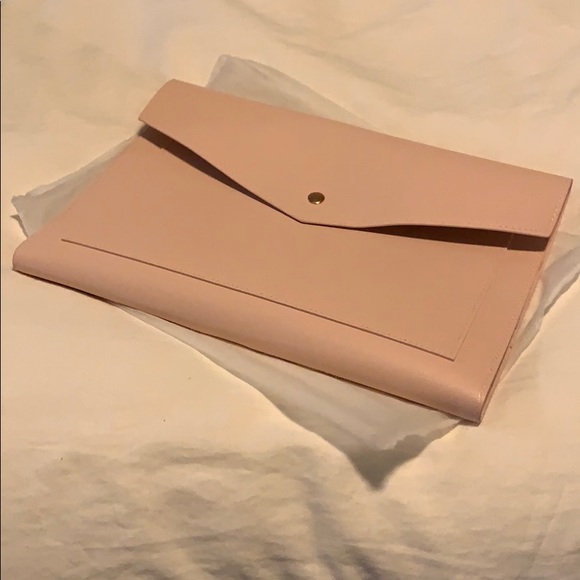 Glass and Ladder Vegan Leather Meghan Laptop/iPad Sleeve in Pink - Picture 2 of 8